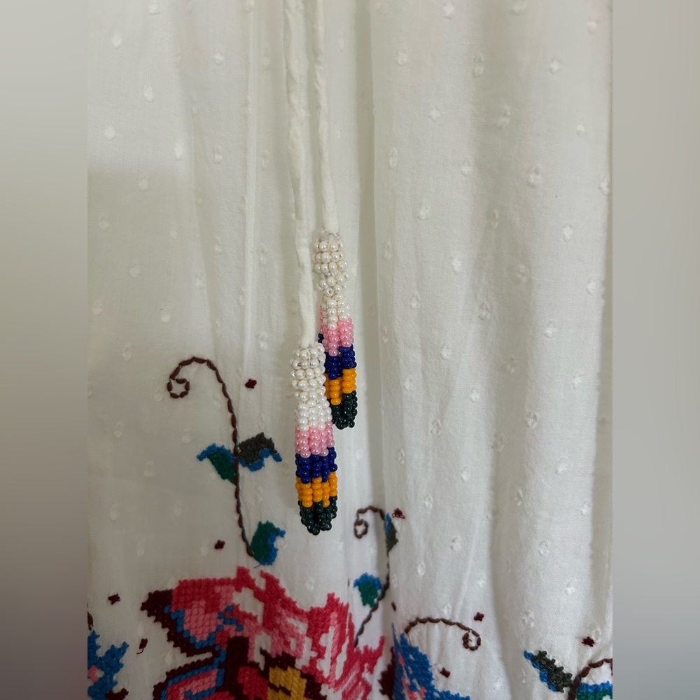 Floral Embroidered White Maxi Dress - Picture 2 of 6